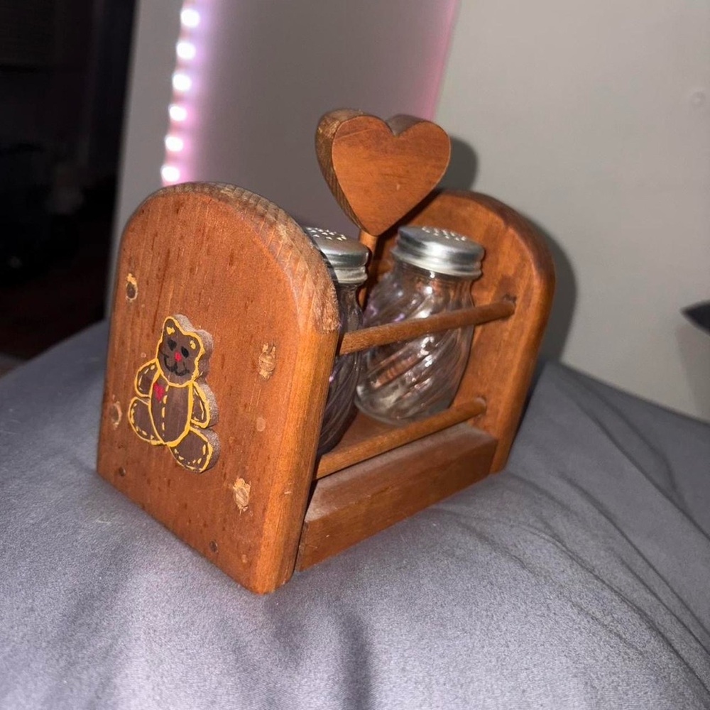 vintage cottage core teddy bear wooden salt and pepper shaker holder